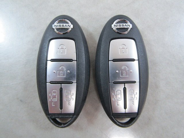 [42L:C4] 日産純正 スマートキー キーレス 4ボタン 2個セット [007YUUL0454]【送料 全国一律 430円】_画像1