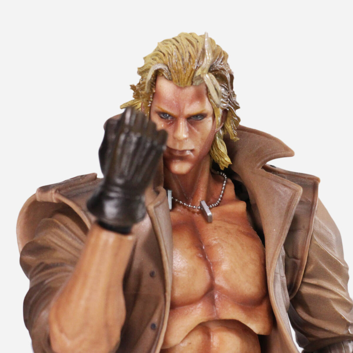 PLAY ARTS改　リキッドスネークフィギュア Amazon | メタルギアソリッド プレイアーツ改 リキッド