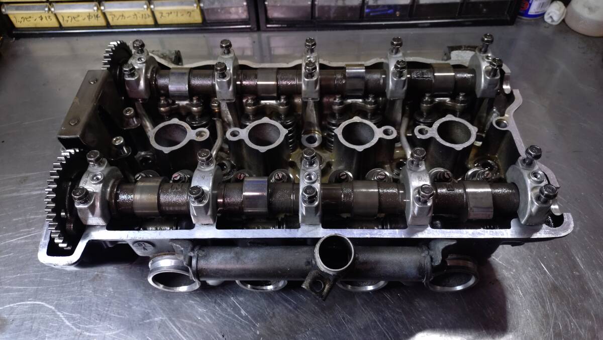 KAWASAKI　GPZ900R　A9　シリンダーヘッド　カムシャフト　ZX900A_画像1