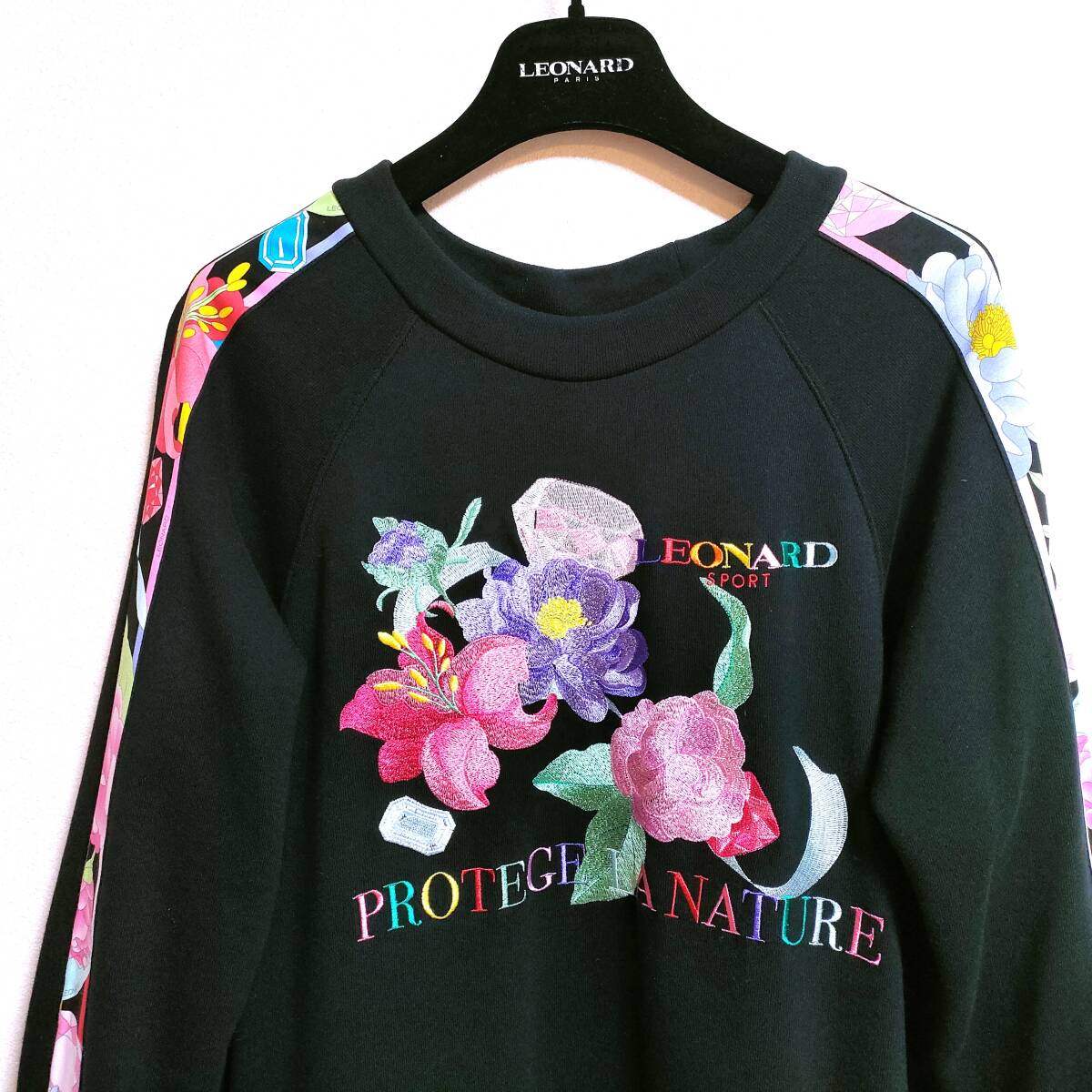 近年 極美品　ゆったり 大きいサイズ レオナール ワンピース 40～42 黒 近年 極美品 ゆったり 大きいサイズ レオナール ワンピース 40