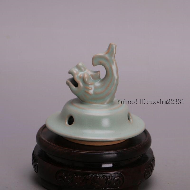 中国　汝窯 三足蓋香炉  竜魚 天青釉  工芸品  美術品 置物 中国 汝窯 三足蓋香炉 竜魚 天青釉 工芸品 美術品
