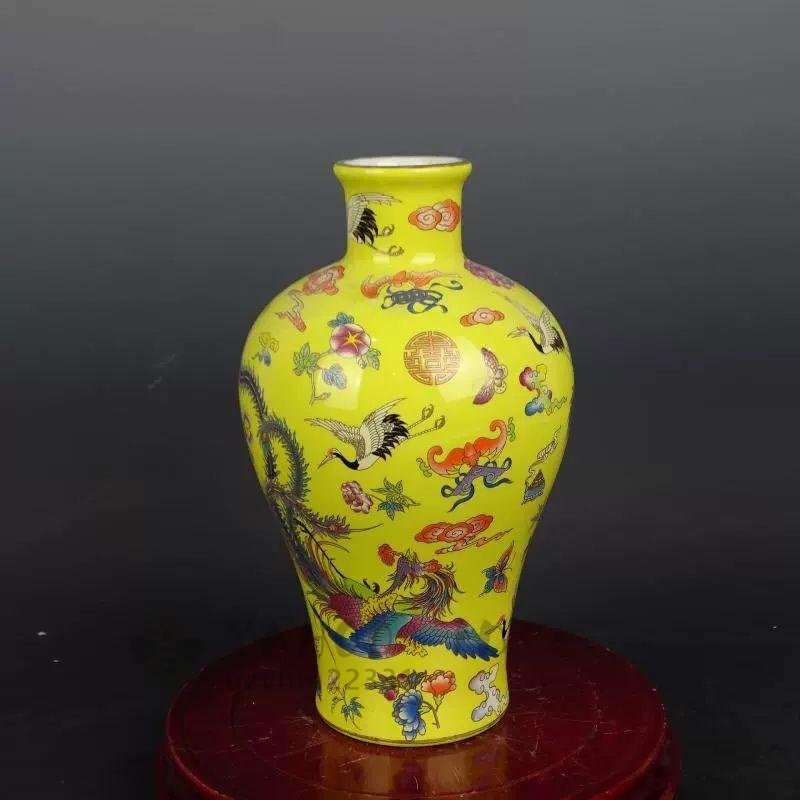 清雍正黄地粉彩龍鳳紋梅瓶 景徳鎮 陶磁器 装飾品 現代工芸品 美術品 置物 清雍正黄地粉彩龍鳳紋梅瓶 景徳鎮 陶磁器 装飾品