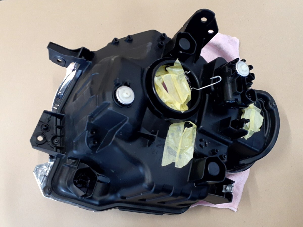 MN71S クロスビー 右ヘッドライト ハロゲン KOITO 100-5938J メッキ枠 35110-76R0 ヘッドランプリム スズキ 35120-76R00 35110-76R00_画像4