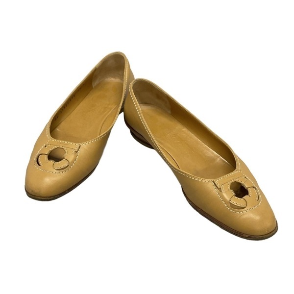 サルバトーレフェラガモ　パンプス　美品　23.0 5 1/2 ベージュ 中古・古着通販】Salvatore Ferragamo (サルヴァトーレ