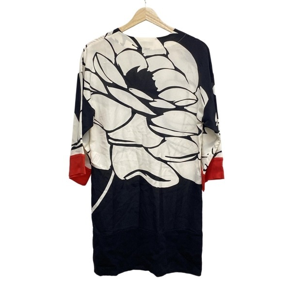エスカーダ ESCADA サイズ32 S - 白×黒×レッド レディース 七分袖/ひざ丈/シルク/花柄 ワンピース_画像2