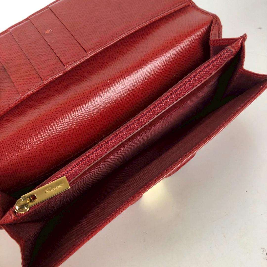 Salvatore Ferragamo Salvatore Ferragamo vala лента модный стандартный популярный бесплатная доставка взрослый место хранения выдающийся .... популярный товар высококлассный