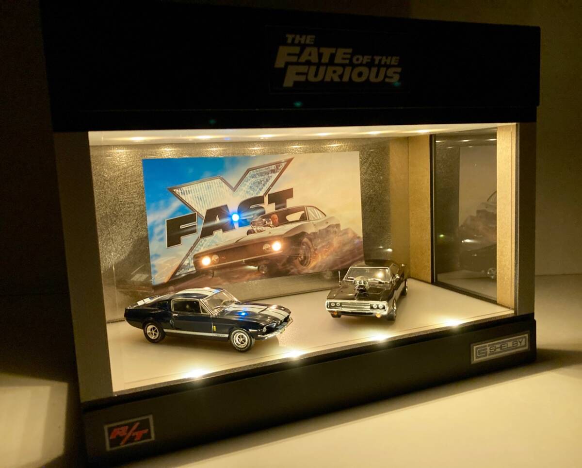 ワイスピ・壁面ダッジのライト＆文字間点灯・1/43ディスプレーBOX /ジオラマ ワイルドスピード・壁面ダッジのライト＆文字間点灯・1/43