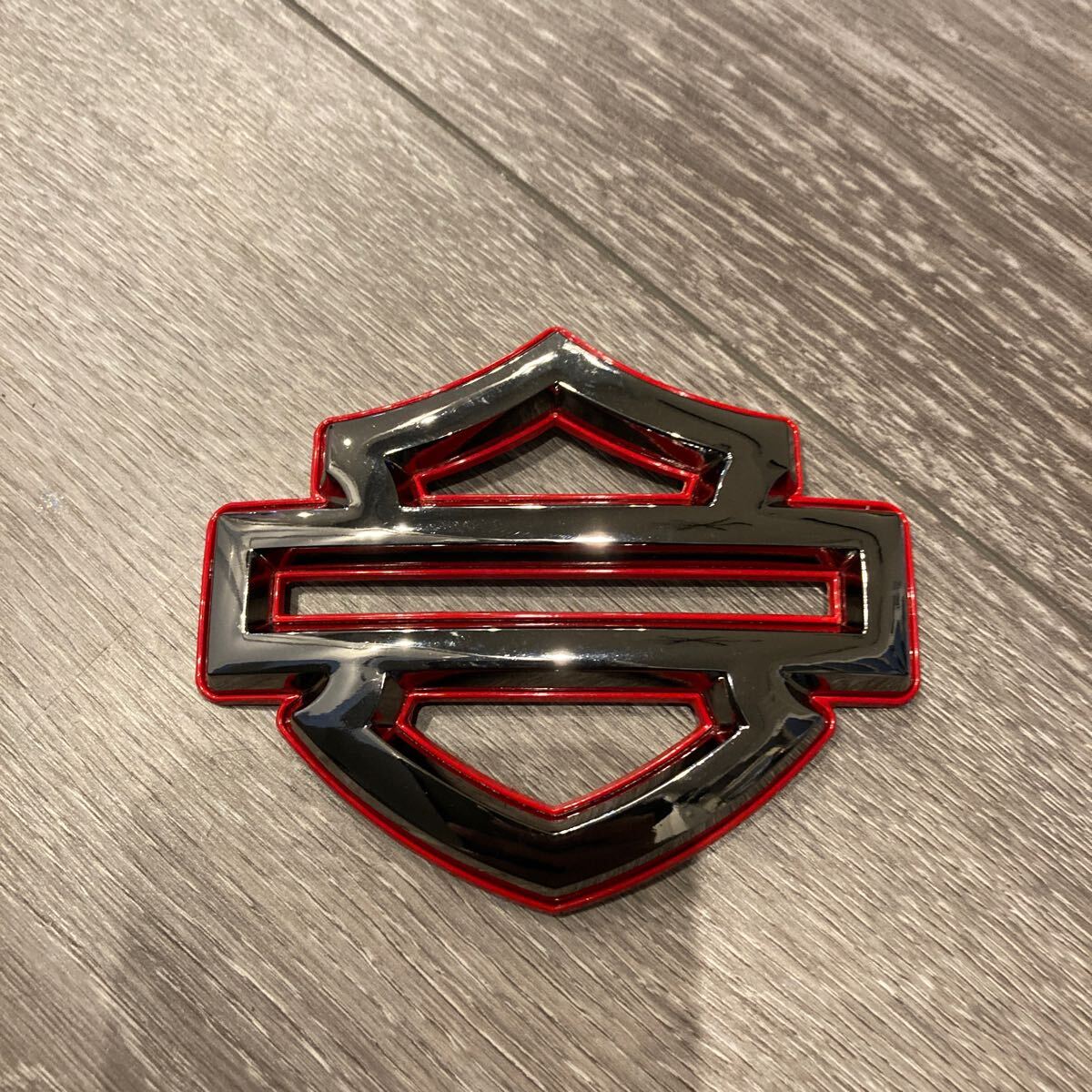 ガンシップグレー×レッド　送料無料　即納　ハーレー cvo エンブレム ステッカー　タンク　スポーツスター　ツーリング_画像2