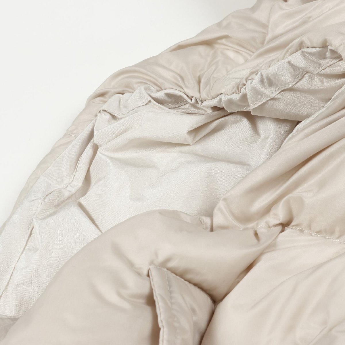 マックスマーラ The Cube リバーシブル テクニカル キャンバス ジレ ブランドオフ MAX MARA ナイロン ダウンベスト ナイロン 中古 レディ_画像9