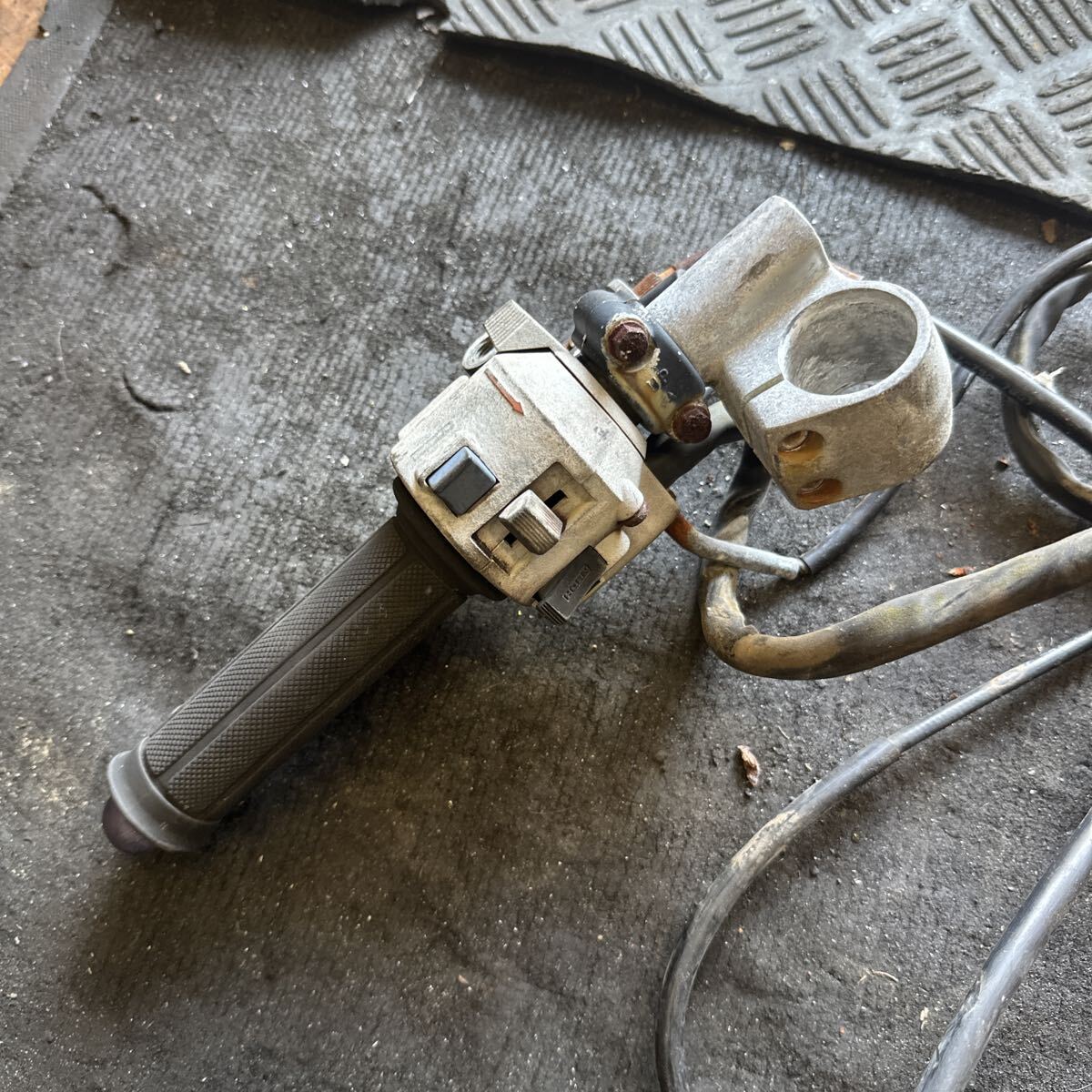 ホンダ　HONDA CBR250R MC17 ハンドル　16_画像5