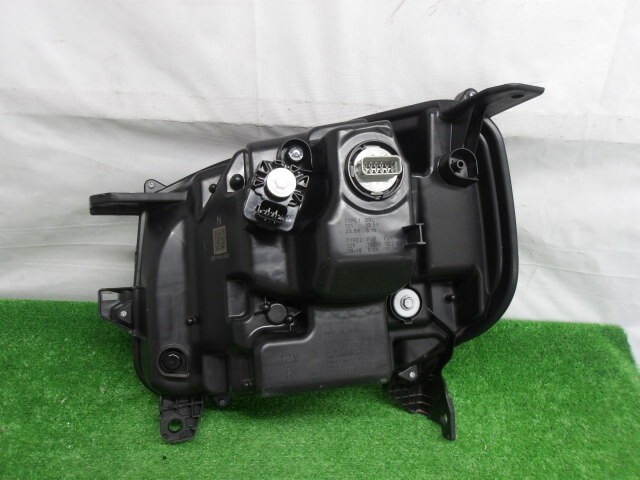 ホンダ/N BOX JF5 ノーマル用 右ヘッドランプ LED『刻印N』スタンレーW6705 No.238741【品番 33100-32R-N03】_画像9