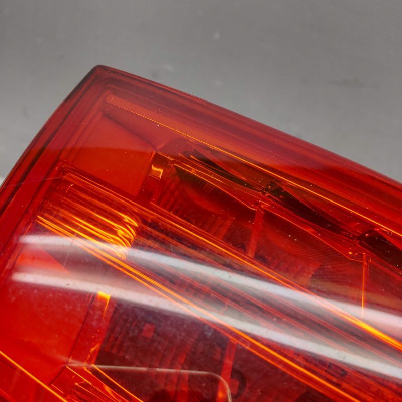 8KCDN Audi A4 оригинальный левый правый финишная отделка 1D3-8-2/25E9176* включение в покупку не возможно