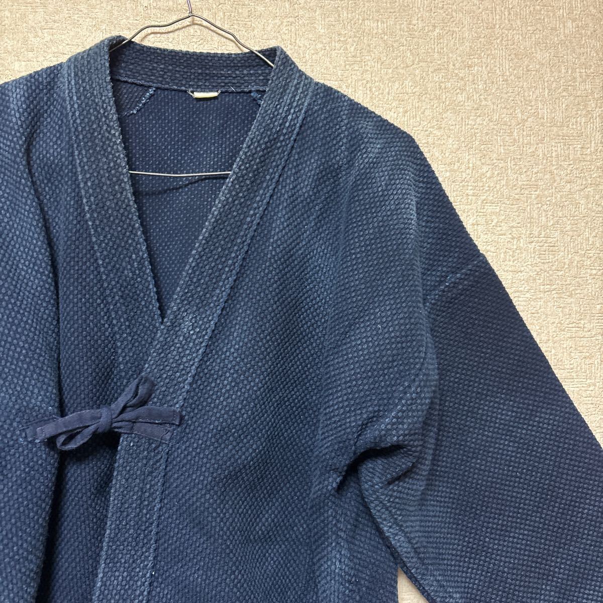 【生地カットあり】 MADE IN JAPAN 武蔵 濃紺 剣道着 サイズ不明 綿100% 藍染 刺し子 リメイク素材 藍染剣道衣 メンズMサイズ相当