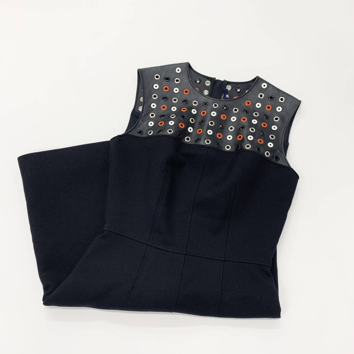 M12764 ヴィトン ワンピース ドレス ウール レザー ノースリーブ ブラック_画像4