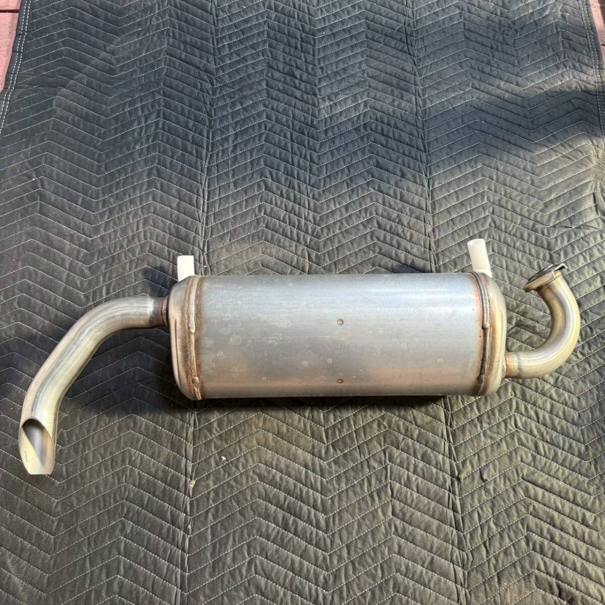 【1円売切!・大阪市発・手渡し可】スズキ ジムニーシエラ 純正マフラー JB74 FUTABA製 中古品_画像2