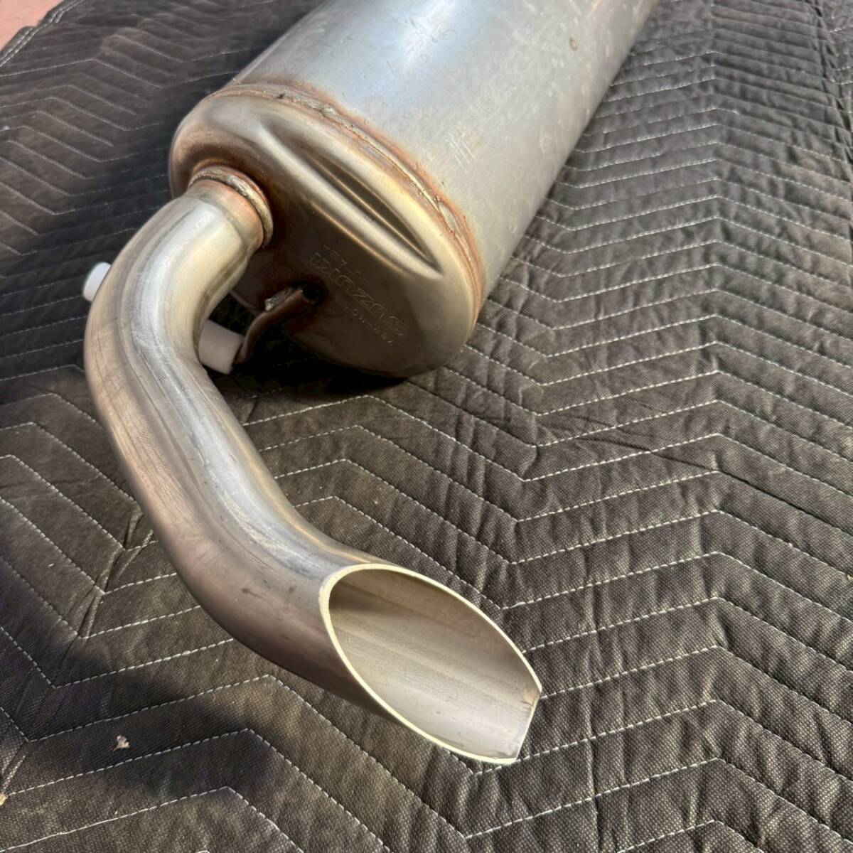 【1円売切!・大阪市発・手渡し可】スズキ ジムニーシエラ 純正マフラー JB74 FUTABA製 中古品_画像5