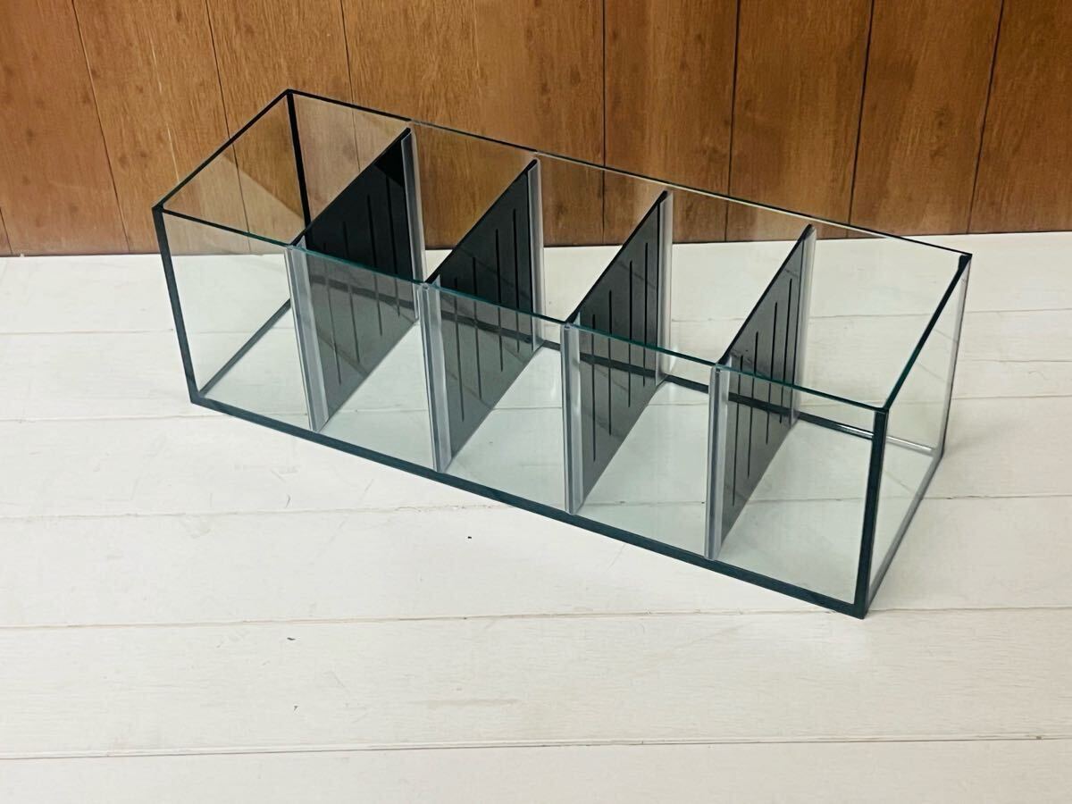 オールガラス特注600ｘ200ｘ200㎜ 5室水槽 仕切り板付 ブラック オールガラス特注600x200x200㎜ 5室水槽 仕切り板付 ブラック