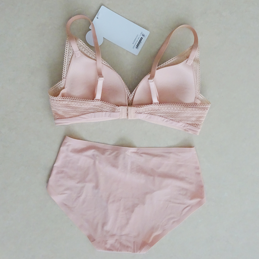 新品 数量限定デザイン 見つけちゃったBRA SET ブラジャーセット 上下セット ブラセット ピンク L ノンワイヤーブラ シームレスショーツ_画像2