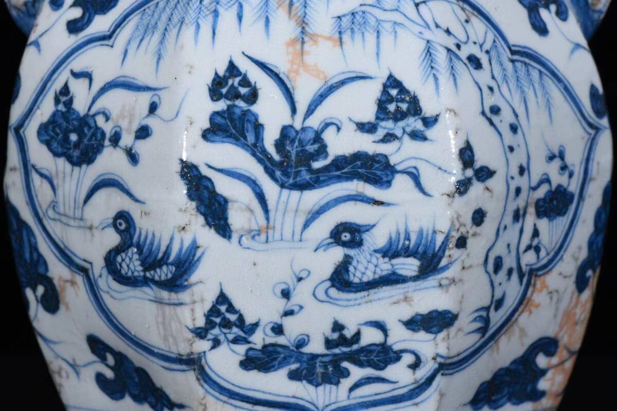 中国古美術・元款青花磁鱼藻紋罐・青花磁・純手描き・陶芸・花瓶・文房具・置物・書道 中国古美術・元款青花磁鱼藻紋罐・青花磁・純手描き・陶芸・花瓶