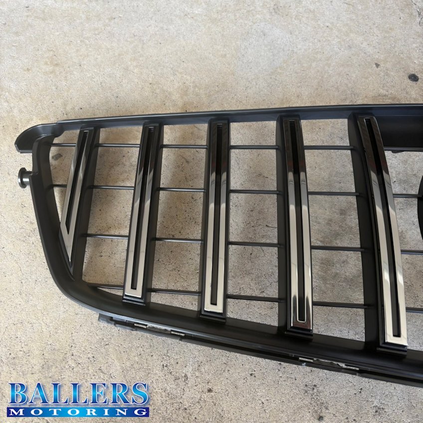 社外 パナメリカーナグリル メッキフィン BENZ Cクラス W204 S204 C204 C180 C200 250 フロントグリル 新品 未使用 B品_画像2