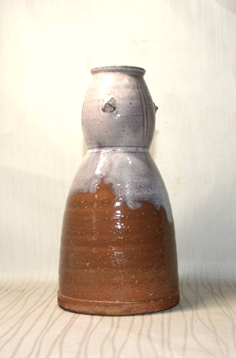 71◆初荷です ◆茶道具 萩焼 坂田泥華 萩白釉擂座花入 ◆共箱 口に一か所小ホツレあり_画像4