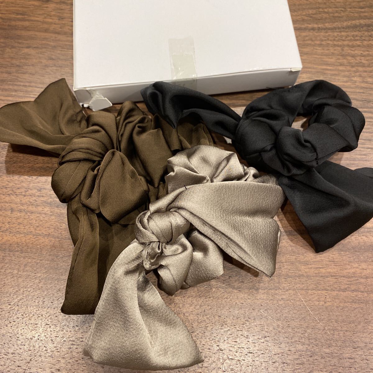 2300416☆ 3本セット シュシュ ヘアゴム，BetterJonny シュシュおしゃれ 大人 ヘアゴム おしゃれ サテンシュシュ ボリューム_画像7