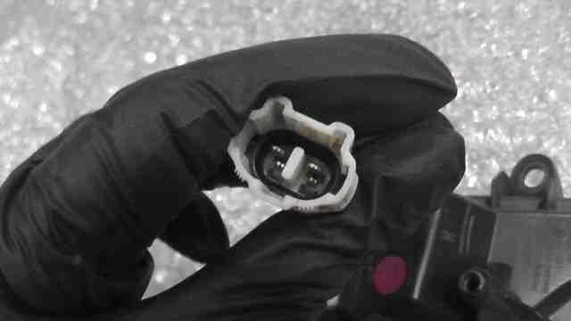 シグナス-X SR FI　SEA5J　の　デイライト　LED　右　　　　 *1755748748　中古_画像4