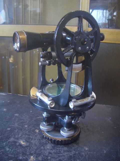 測機舎（Sokkisha）昭和２６年製 トランシット （レトロ・アンティーク）ジャンク