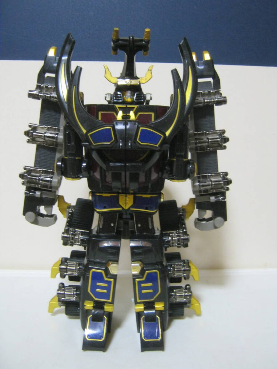 付属品欠品あり 現状 忍風戦隊ハリケンジャー カラクリボールシリーズ3 風雷丸 詳細不明 戦隊ヒーロー ロボット ☆忍風戦隊ハリケンジャーの轟雷神です。☆・カラクリボール欠品・本体のみ