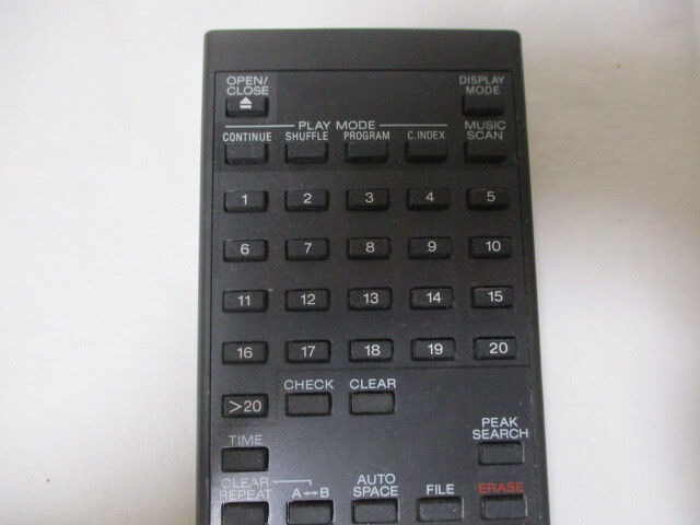 G≫74 リモコン SONY RM-D920 中古品 純正 オーディオリモコン ソニー 赤外線発光確認済み 検：希少/レア/入手困難/オーディオ機器_画像2