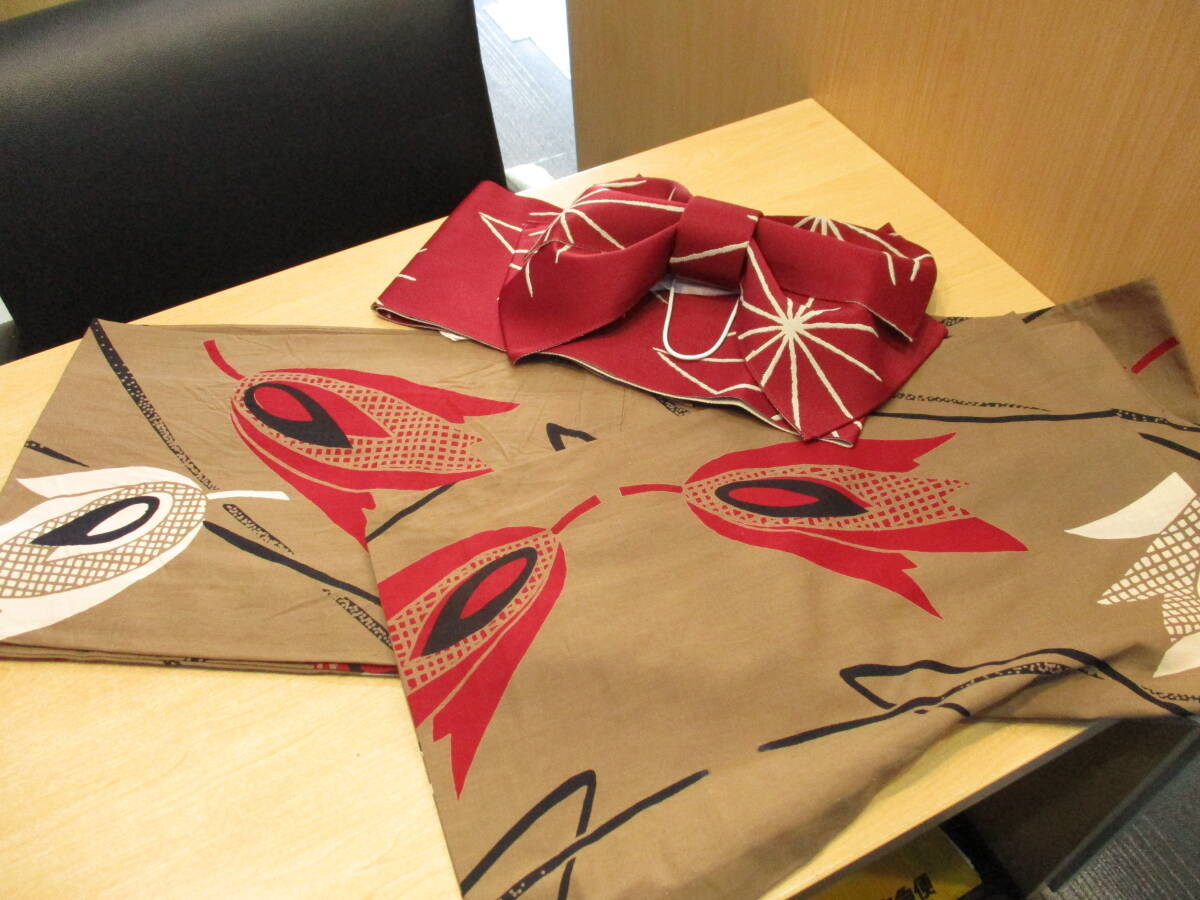 浴衣 帯セット　ゆかた　ゆかた帯　作り帯　ワンタッチ帯　ベージュ系　チューリップ柄　レッド系　おまとめ2点　USED品　箱無し_画像1