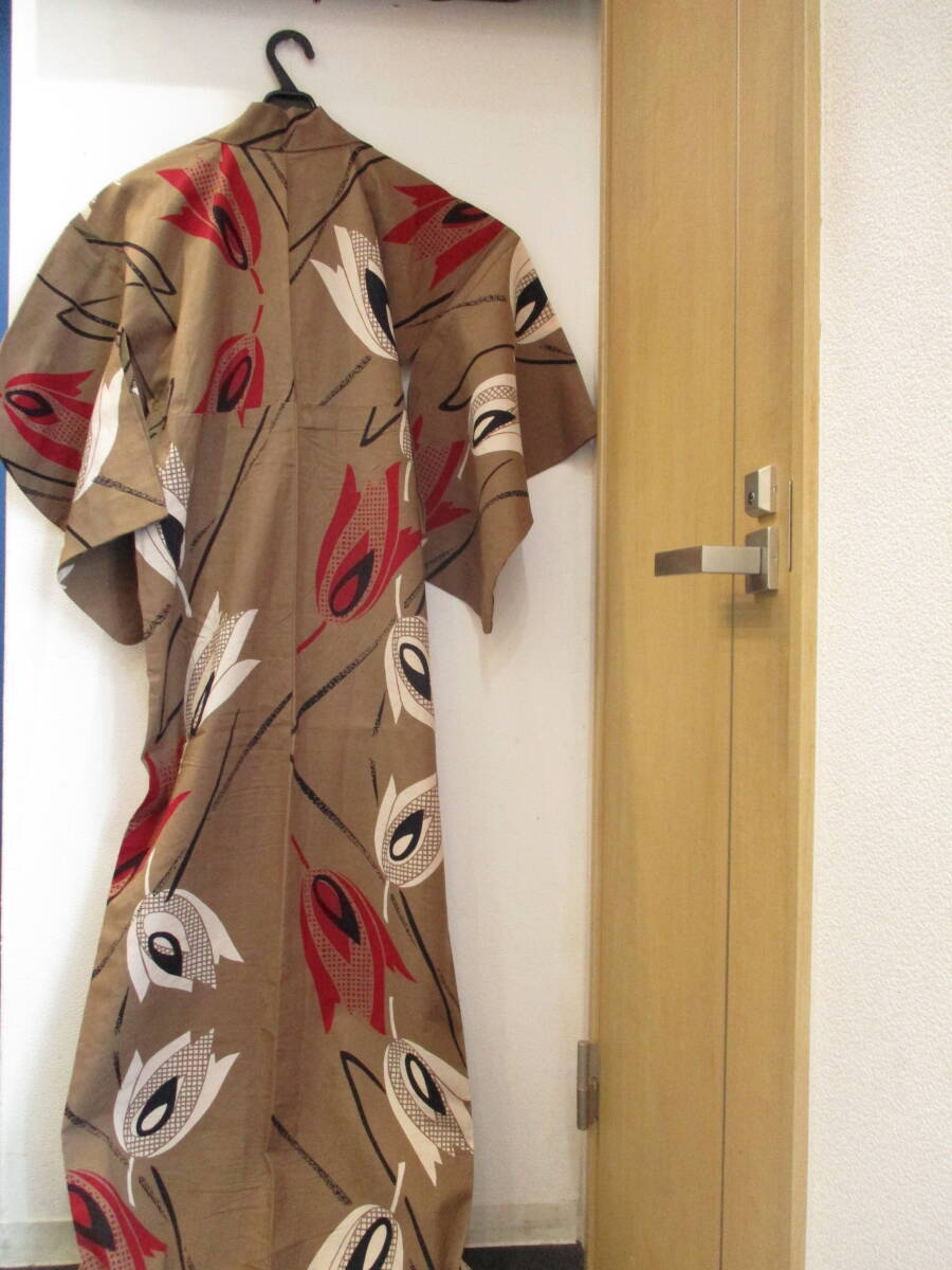 浴衣 帯セット　ゆかた　ゆかた帯　作り帯　ワンタッチ帯　ベージュ系　チューリップ柄　レッド系　おまとめ2点　USED品　箱無し_画像4