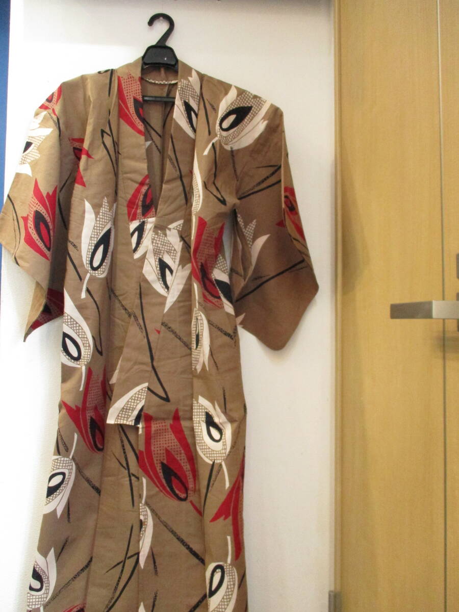 浴衣 帯セット　ゆかた　ゆかた帯　作り帯　ワンタッチ帯　ベージュ系　チューリップ柄　レッド系　おまとめ2点　USED品　箱無し_画像3