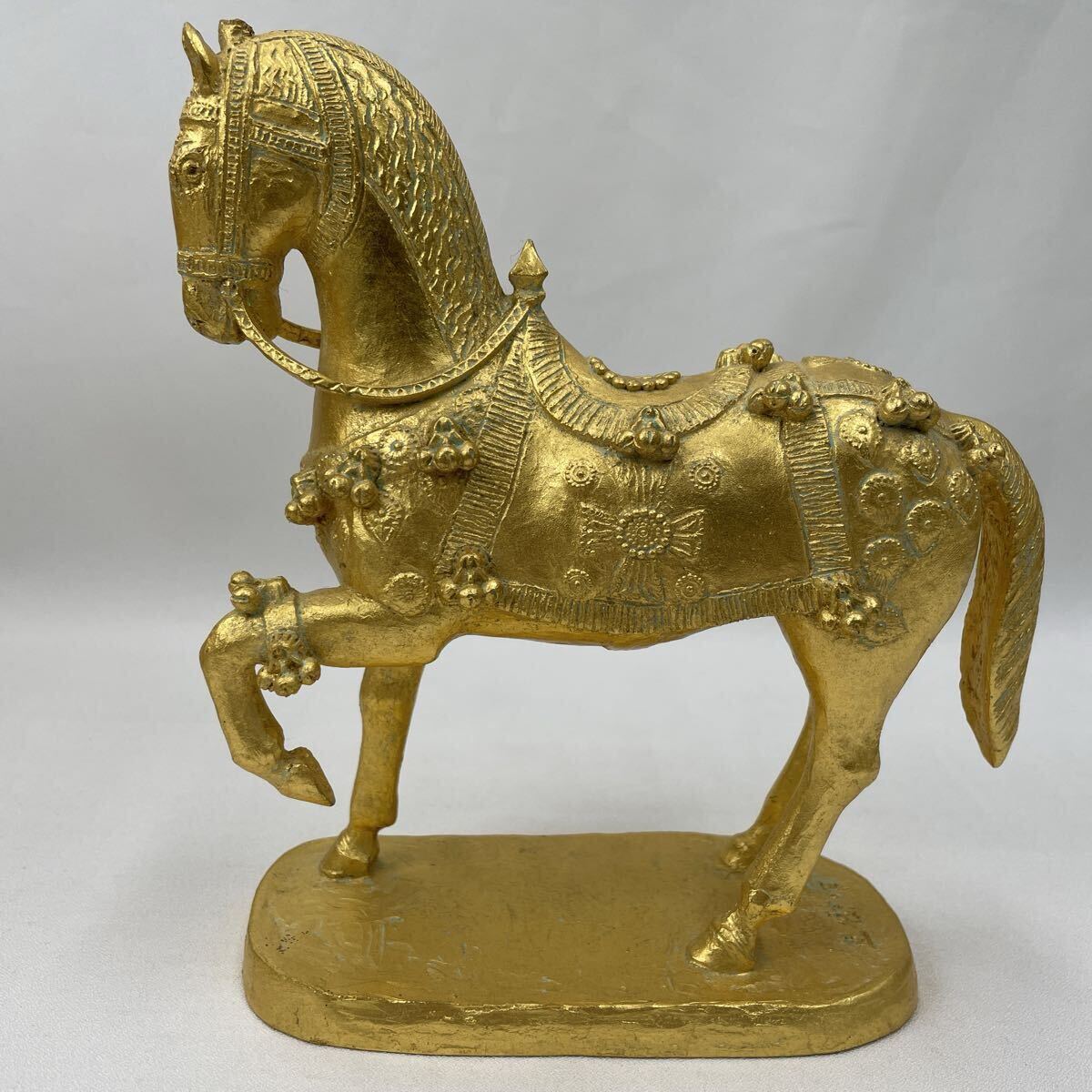 文化勲章受賞 富永直樹 「カンタカ」 黄金ブロンズ彫刻 馬 銅製 置物 文化勲章受賞 富永直樹 「カンタカ」 黄金ブロンズ彫刻 馬 銅製