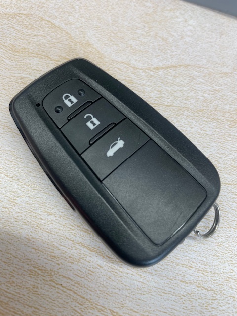 『R641』トヨタ　TOYOTA　スマートキー　クラウン　令和2年式　【AZSH20】231451-3450【動作確認済】_画像3