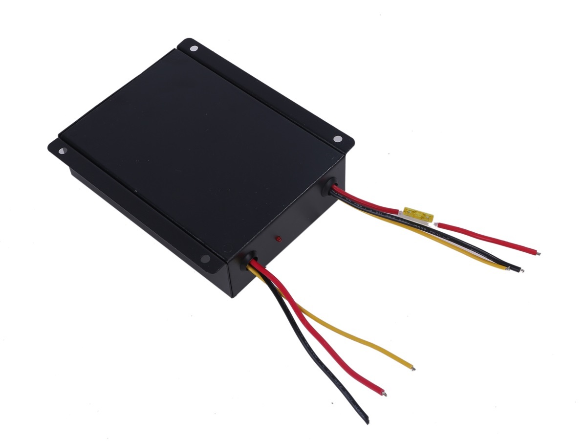 DCDC コンバーター 電圧 変換器 24V→12V 変圧器 デコデコ ヒューズ付 過電圧保護 30A バックアップ 機能付 大型車 トラック 車