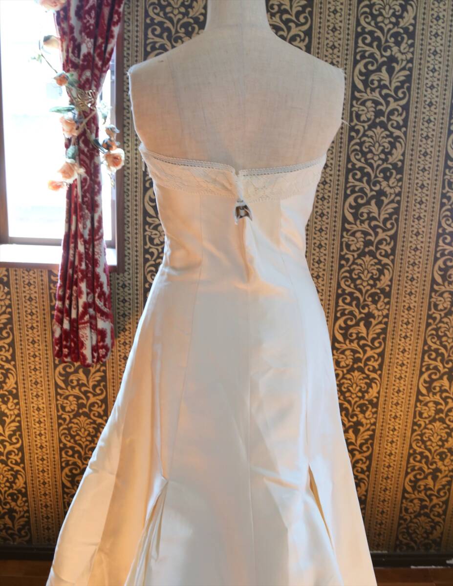 ACQUA CHIARAイタリア製シルク100％高級ウエディングドレス9号Mサイズキナリ_画像8