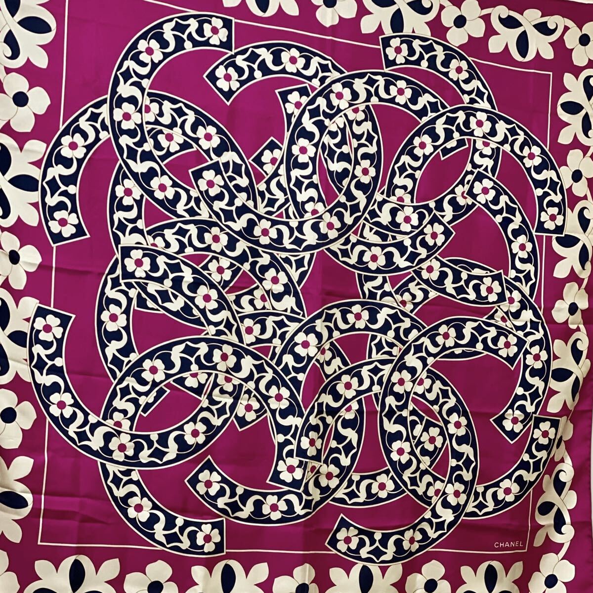 シャネル CHANEL シルク 大判 スカーフ ココマーク 花柄 VINTAGE CHANEL 大判シルクスカーフ ココマーク カメリア