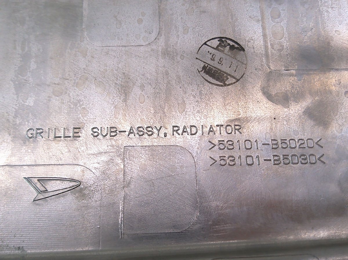 ハイゼット トラック S500P/S510P フロントグリル/53101-B5020 中古品[H105-FG1610]_画像8