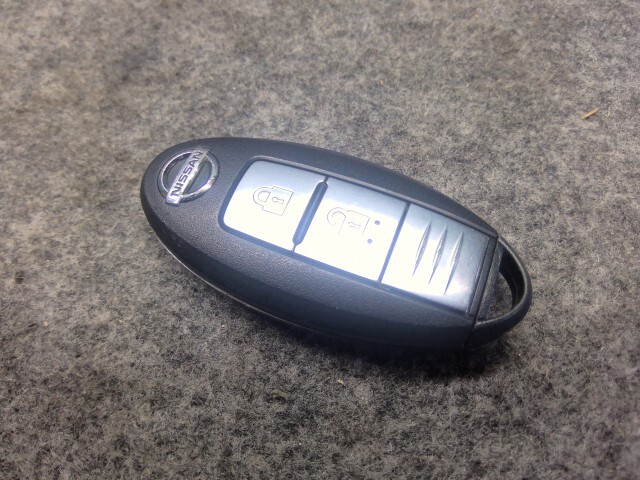 ノート DBA-E12 キーレスリモコン カギ 鍵 同梱不可 即決品_画像3