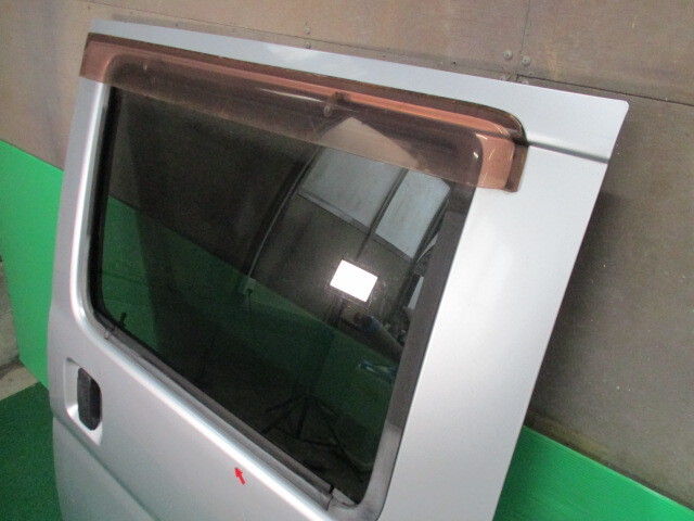 H24年 S321V ハイゼット ダイハツ 左リアドア S28/ブライトシルバーメタリック 即決!※個人様宅配送不可_画像6