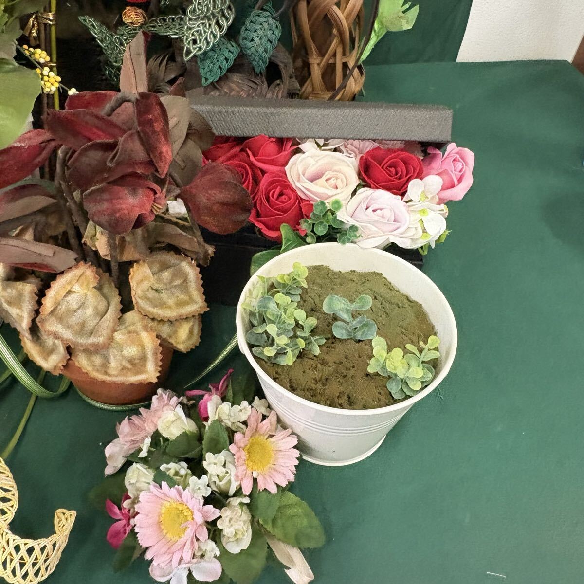 〇中古《フラワー インテリア まとめて》 造花 洋風 花 インテリア 籠 263-13_画像5