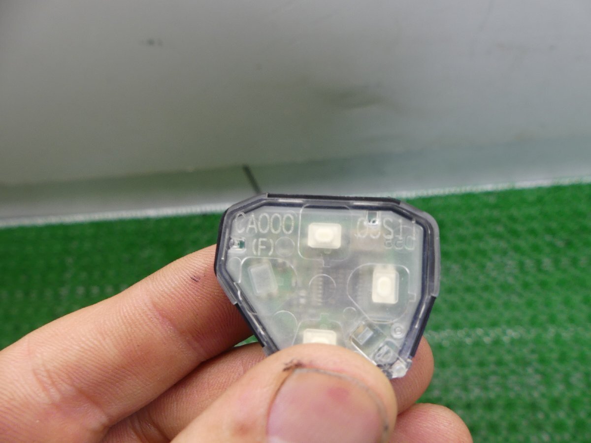 B2690 イ S トヨタ 86 ZN6 前期 6速 FA20 純正 キーレス カギ 鍵 3ボタン CA000 BRZ ZC6