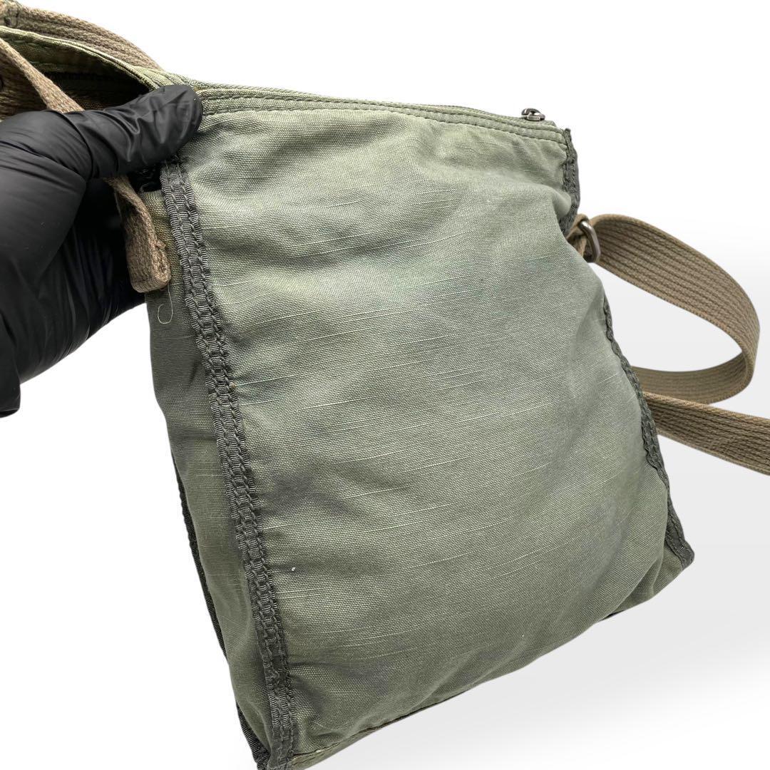 美品 DIESEL ディーゼル ショルダーバッグ メッセンジャーバッグ カーキ 美品 DIESEL ディーゼル ショルダーバッグ ミリタリー
