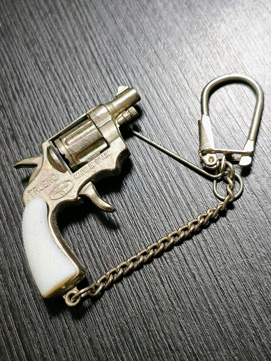 未使用★レトロ☆GUN★珍品 火薬玉鉄砲 キーホルダー TRUENO Redondo キーチェーン ピストル 銃当時物 現状 スペイン製 昭和レトロ_画像1