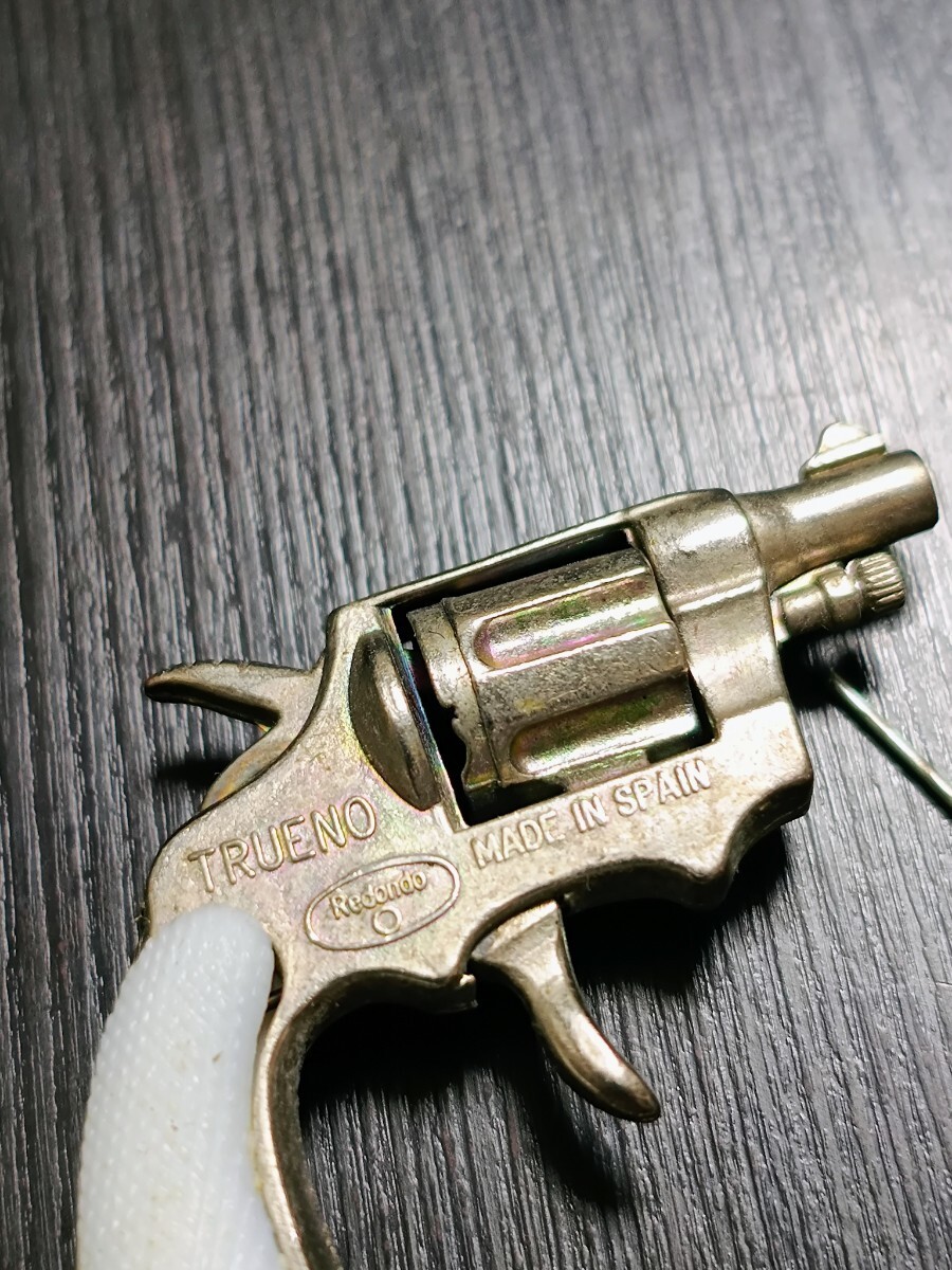未使用★レトロ☆GUN★珍品 火薬玉鉄砲 キーホルダー TRUENO Redondo キーチェーン ピストル 銃当時物 現状 スペイン製 昭和レトロ_画像2