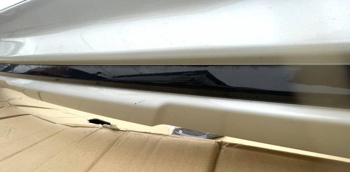 ヴォクシー用　 純正モデリスタＲスカート D2641-55310-A0 (中古品)　_画像4