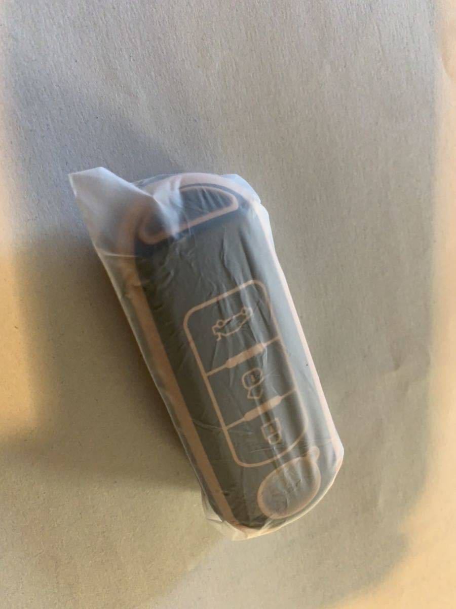 スマートキー キーレスカバーマツダ車用　3ボタン　黒/金　NC NDロードスターなどなどジャストフィット　ゴージャスな雰囲気！送料無(wú)料