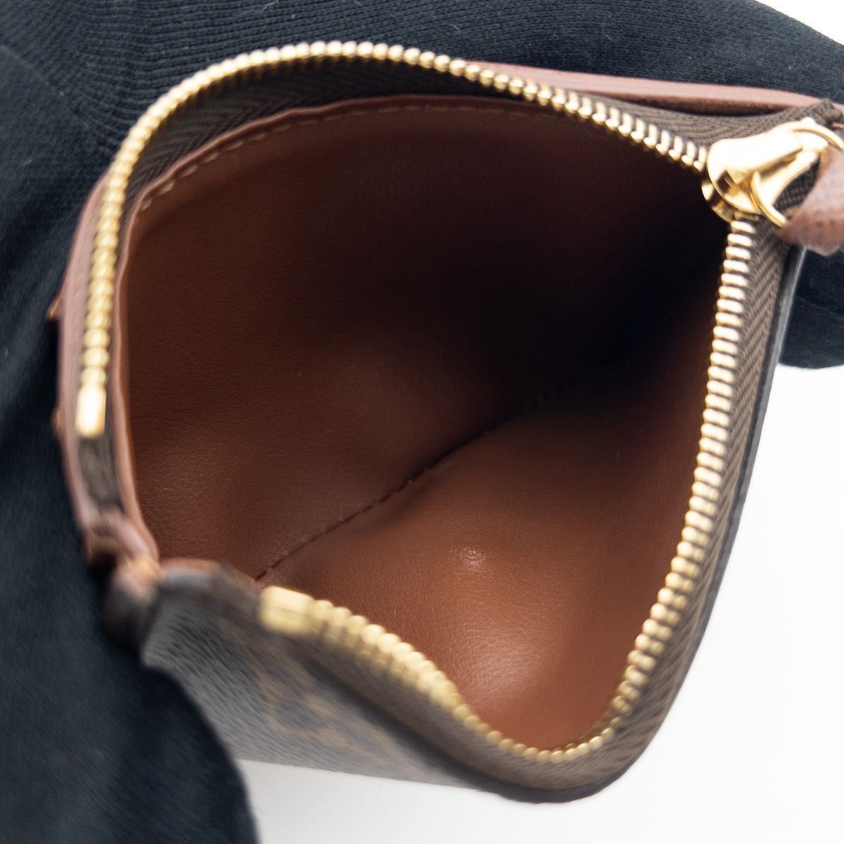 【極美品】ルイヴィトン ポルトフォイユヴィクトリーヌ モノグラム 三つ折り財布_画像4