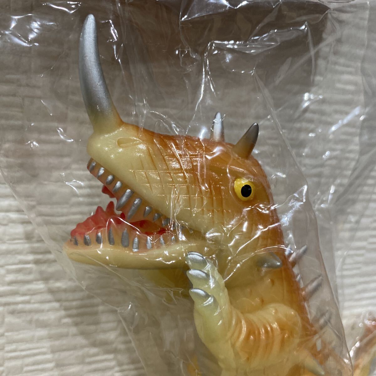 ■日東 バルゴン 蓄光 ソフビ / マルサン ④ マルサン 蓄光版 バルゴン ソフビ (ガメラ)｜売買された